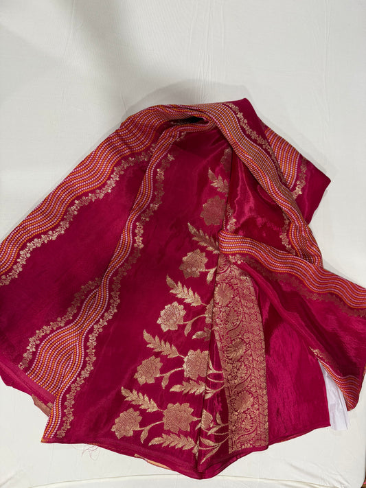 Viscose chinnon silk saree in pink with Zari border
