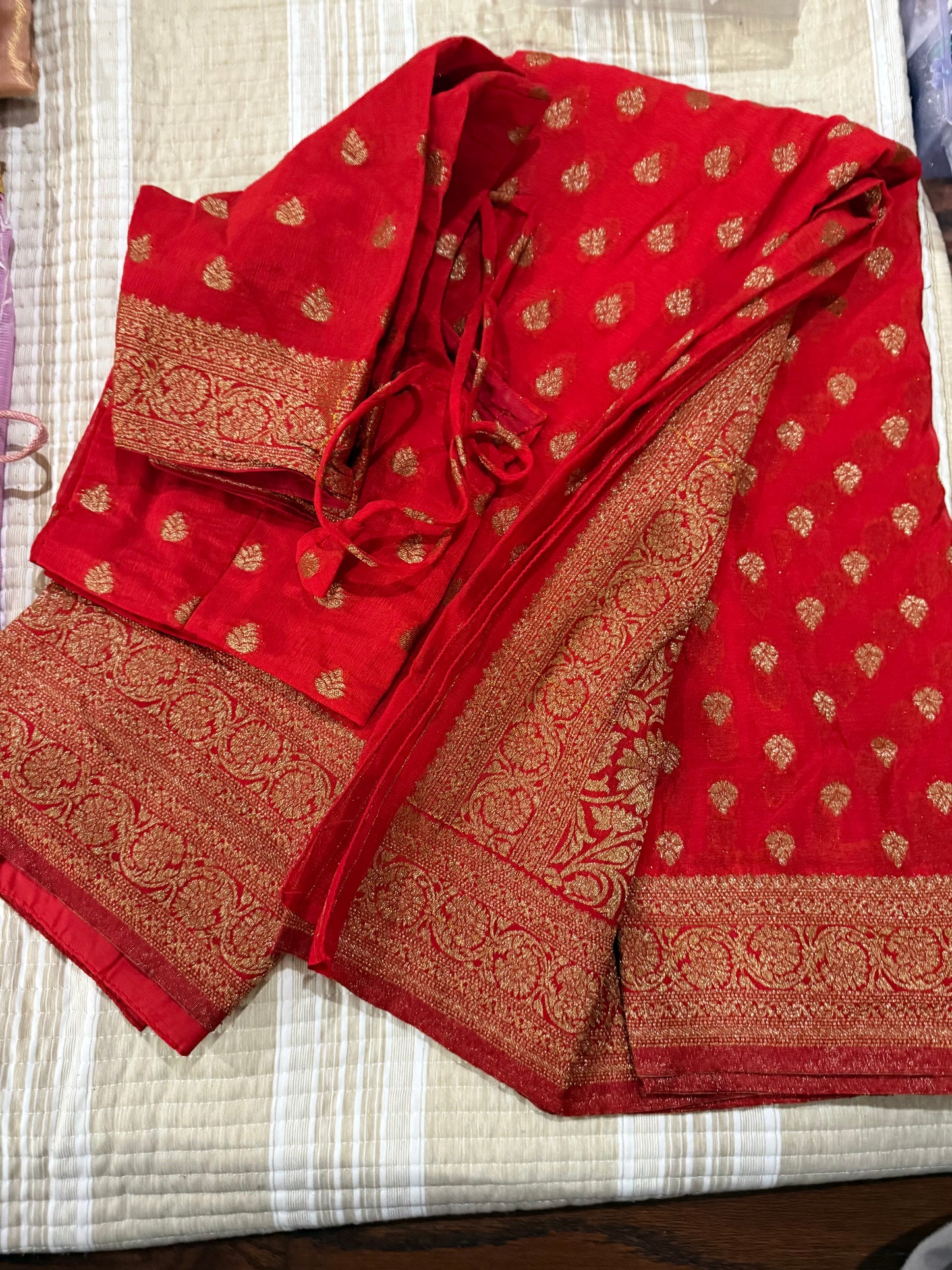 Pure georgette silk saree in red